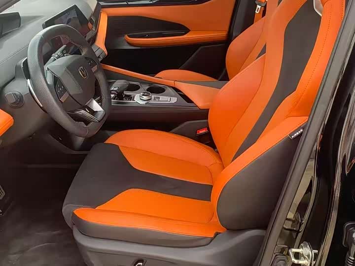 Фото 6 - Changan UNI-V