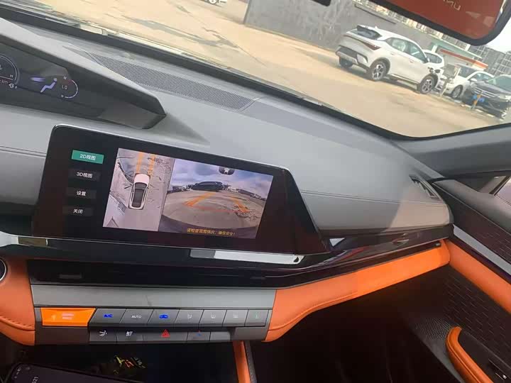 Фото 8 - Changan UNI-V