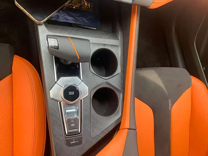 Фото 9 - Changan UNI-V