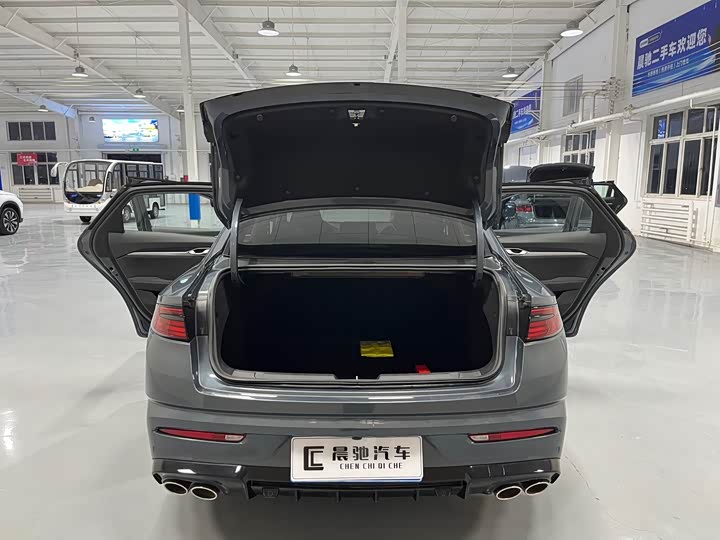 Фото 18 - Geely Preface