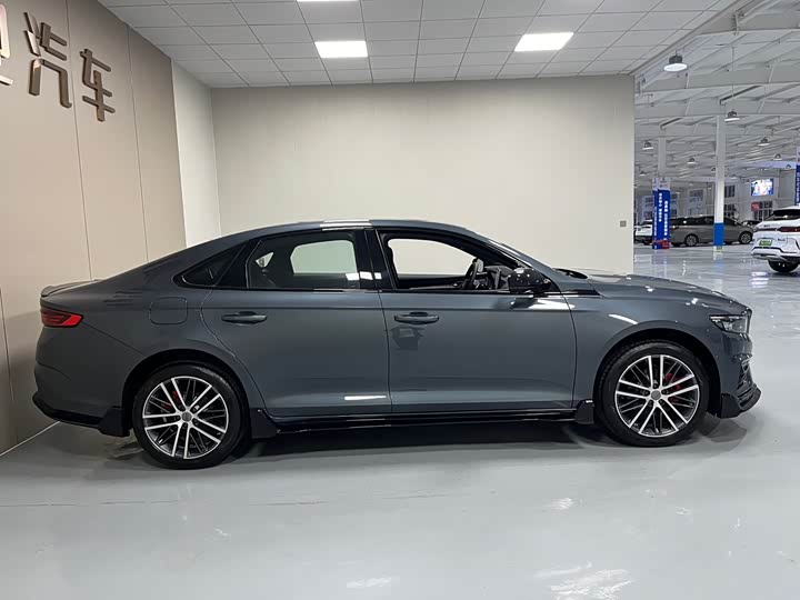 Фото 9 - Geely Preface