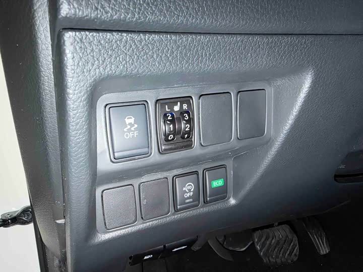 Фото 10 - Nissan X-Trail