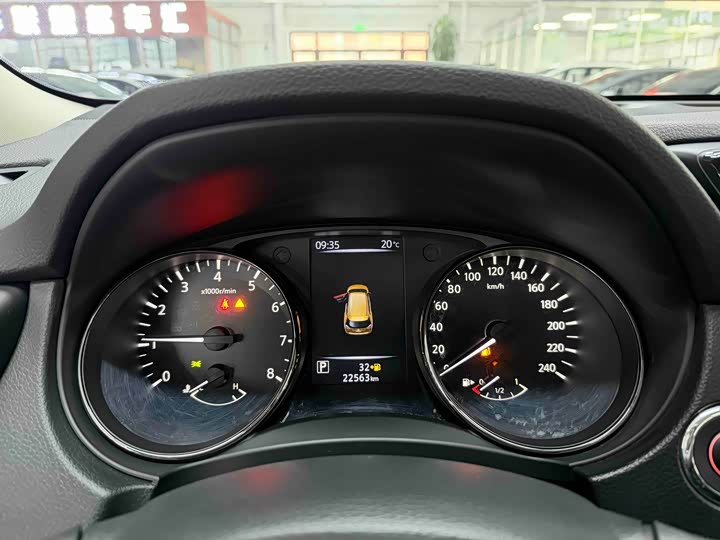 Фото 11 - Nissan X-Trail