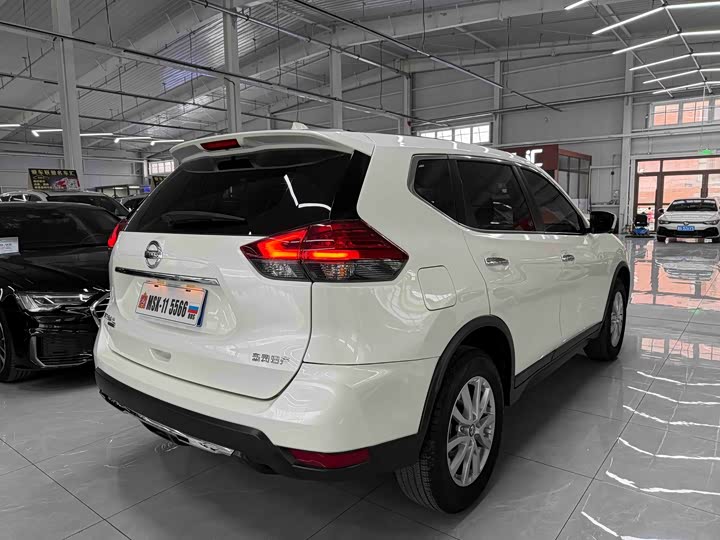 Фото 4 - Nissan X-Trail