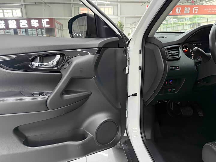 Фото 9 - Nissan X-Trail