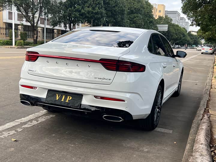 Фото 15 - Geely Preface