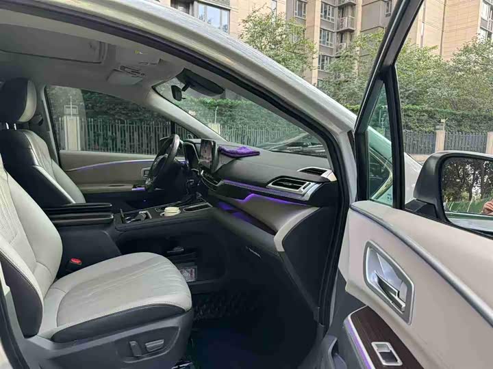 Фото 6 - Toyota Sienna