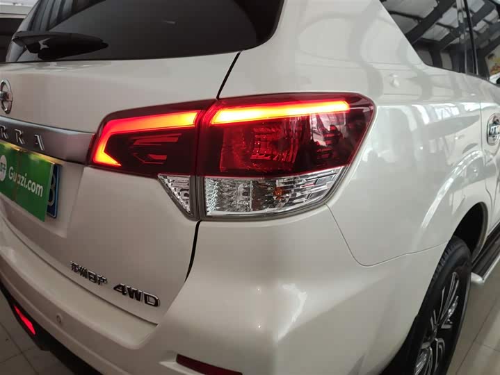 Фото 8 - Nissan Terra