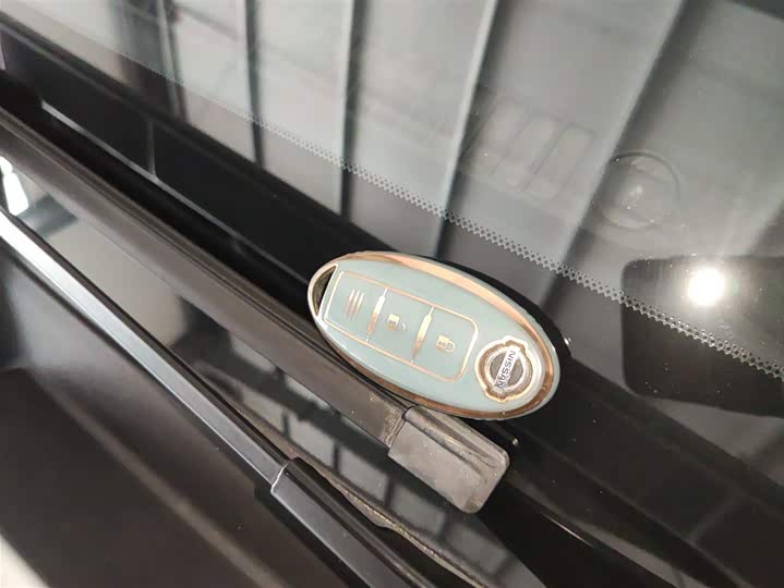 Фото 9 - Nissan Terra