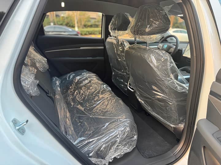 Фото 10 - XPeng Mona M03