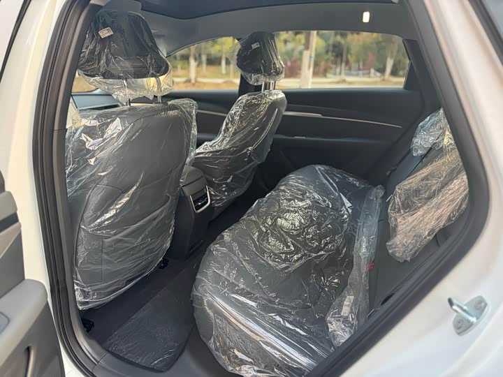 Фото 12 - XPeng Mona M03