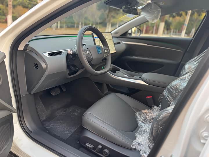 Фото 17 - XPeng Mona M03