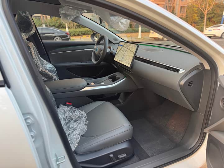 Фото 21 - XPeng Mona M03