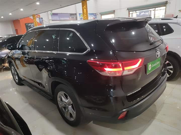 Фото 5 - Toyota Highlander