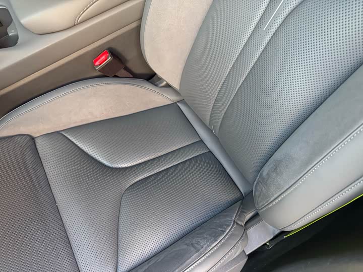 Фото 10 - XPeng P7