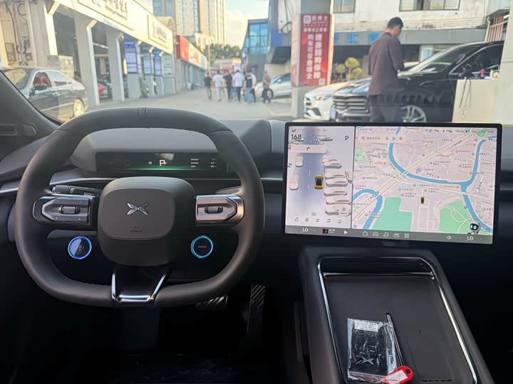 Фото 18 - XPeng P7