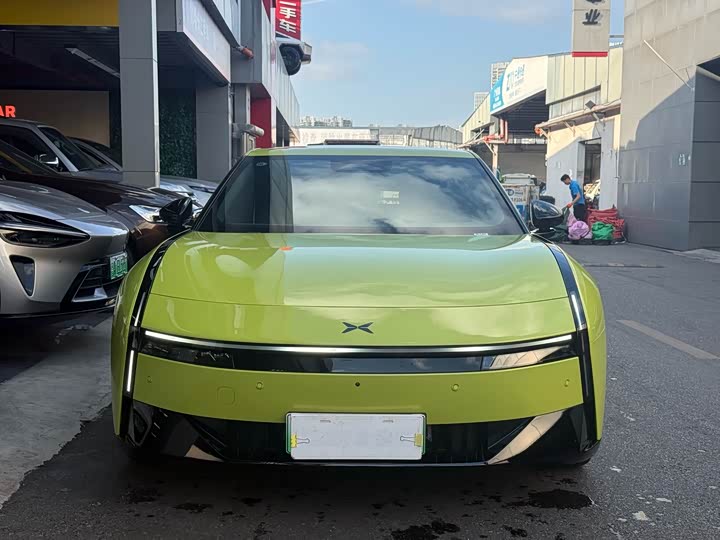 Фото 23 - XPeng P7