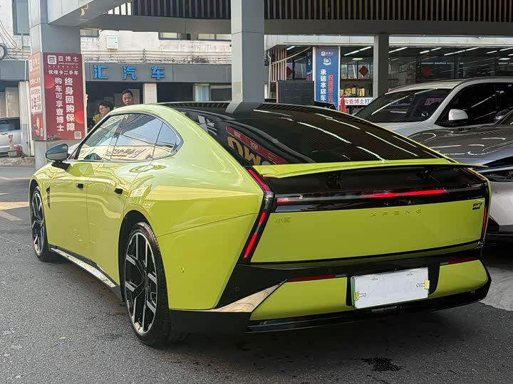 Фото 24 - XPeng P7