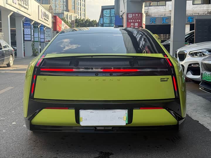 Фото 25 - XPeng P7