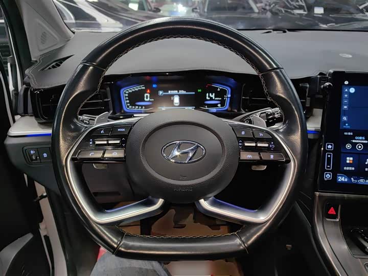 Фото 11 - Hyundai Custo