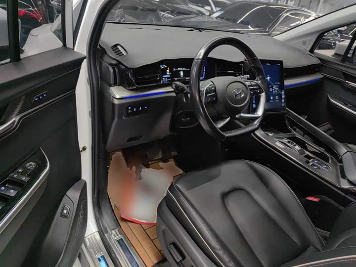 Фото 16 - Hyundai Custo