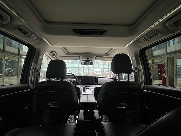 Фото 15 - GAC Trumpchi M8