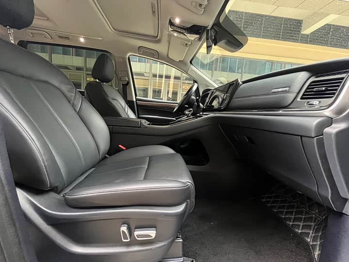 Фото 9 - GAC Trumpchi M8