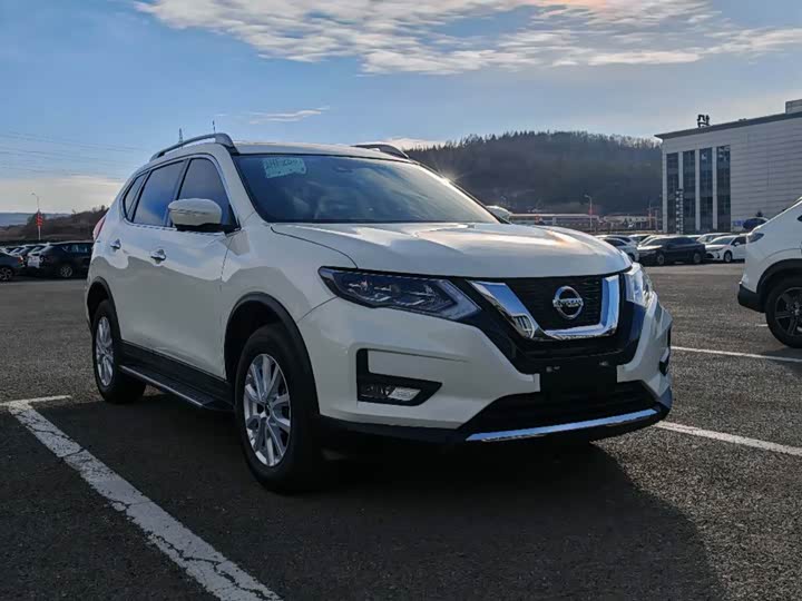 Фото 2 - Nissan X-Trail