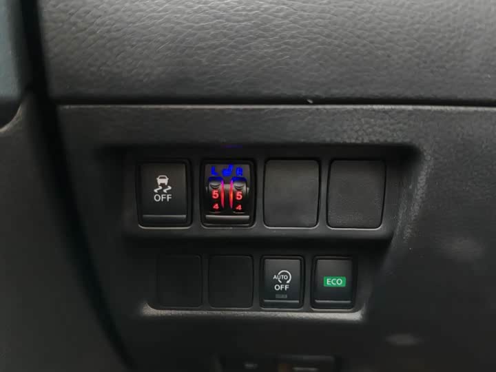 Фото 23 - Nissan X-Trail