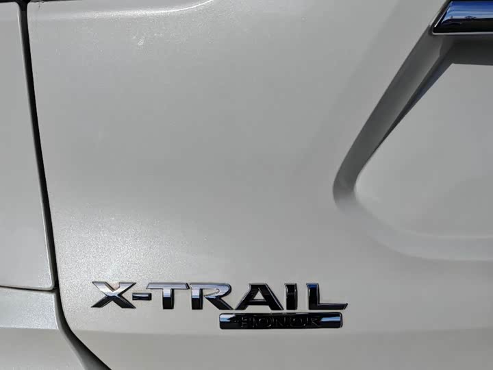 Фото 24 - Nissan X-Trail