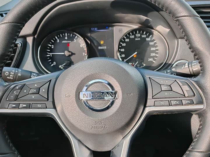 Фото 25 - Nissan X-Trail