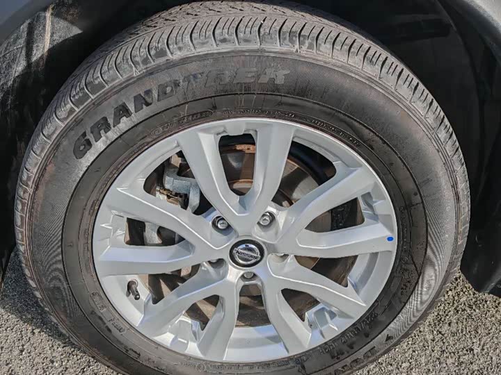 Фото 34 - Nissan X-Trail