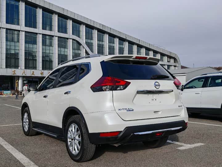 Фото 5 - Nissan X-Trail