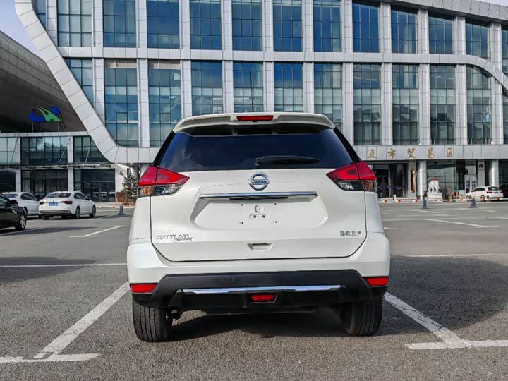 Фото 7 - Nissan X-Trail