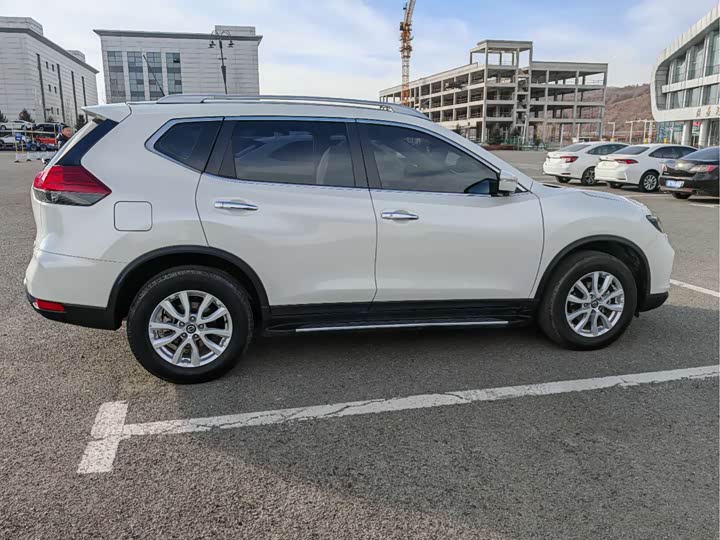 Фото 8 - Nissan X-Trail