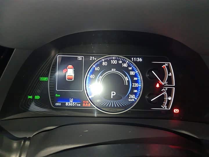 Фото 12 - Lexus ES