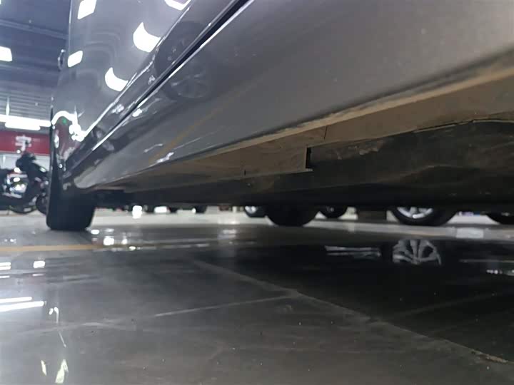 Фото 21 - Lexus ES