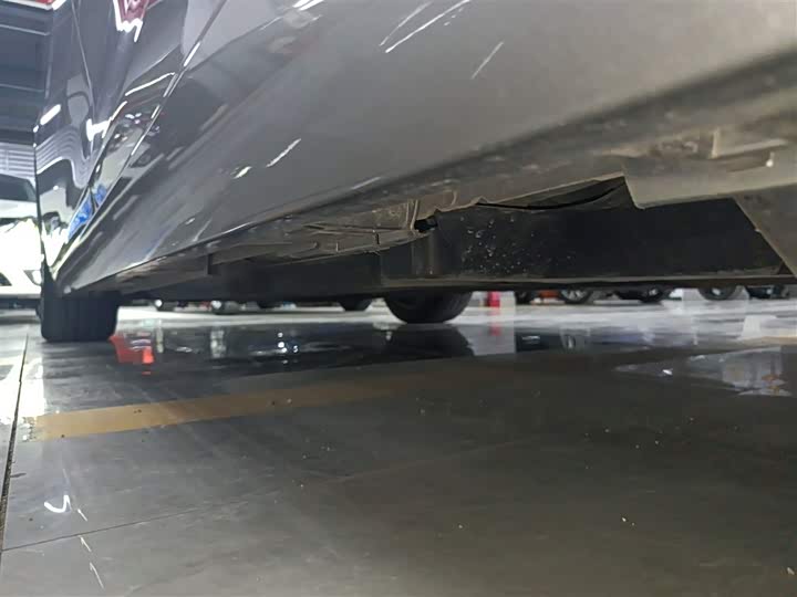 Фото 22 - Lexus ES