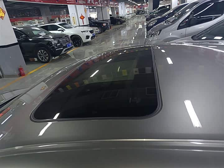 Фото 27 - Lexus ES