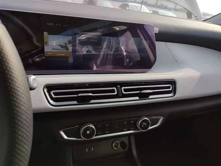 Фото 13 - Beijing EU5 Plus