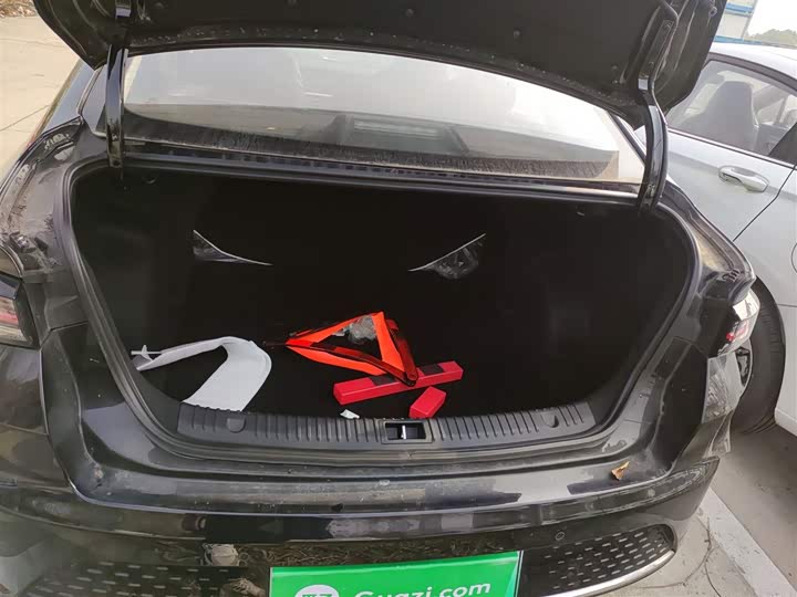 Фото 19 - Beijing EU5 Plus