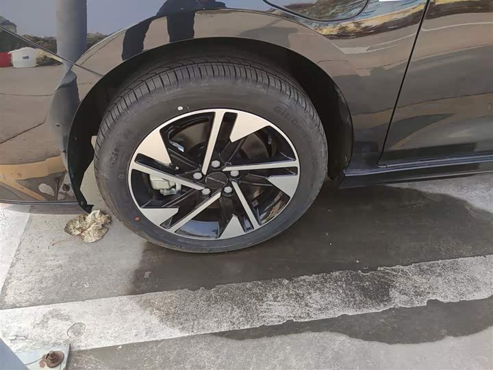 Фото 23 - Beijing EU5 Plus