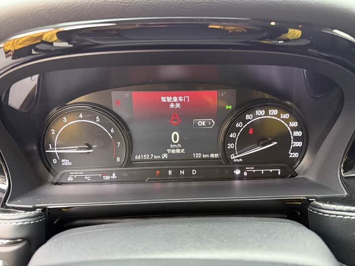 Фото 17 - Lincoln Corsair