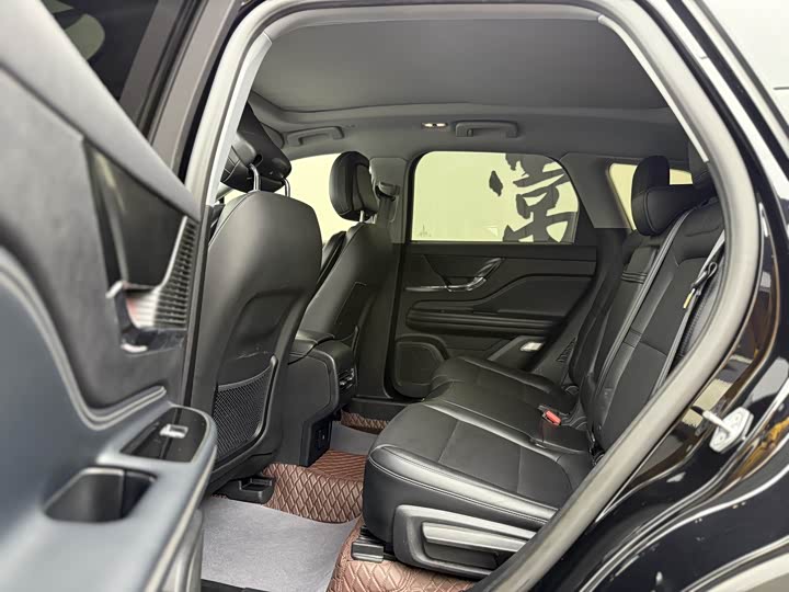 Фото 5 - Lincoln Corsair