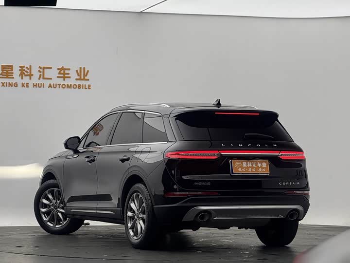 Фото 9 - Lincoln Corsair
