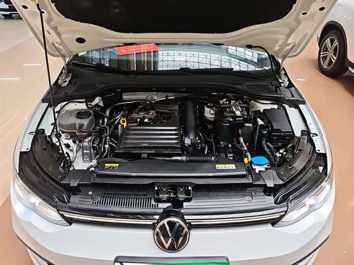 Фото 20 - Volkswagen Golf