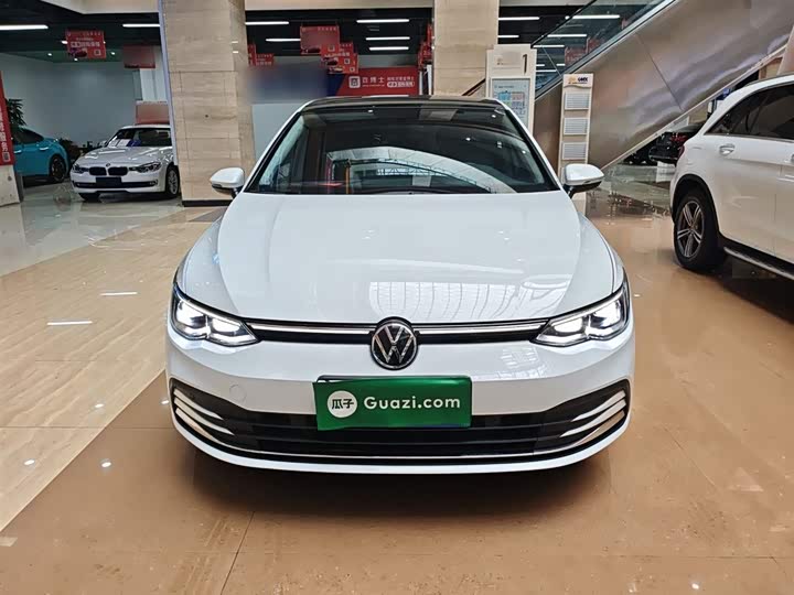 Фото 3 - Volkswagen Golf