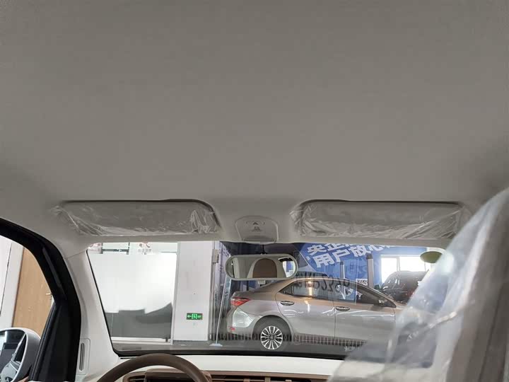 Фото 18 - Bestune Pony