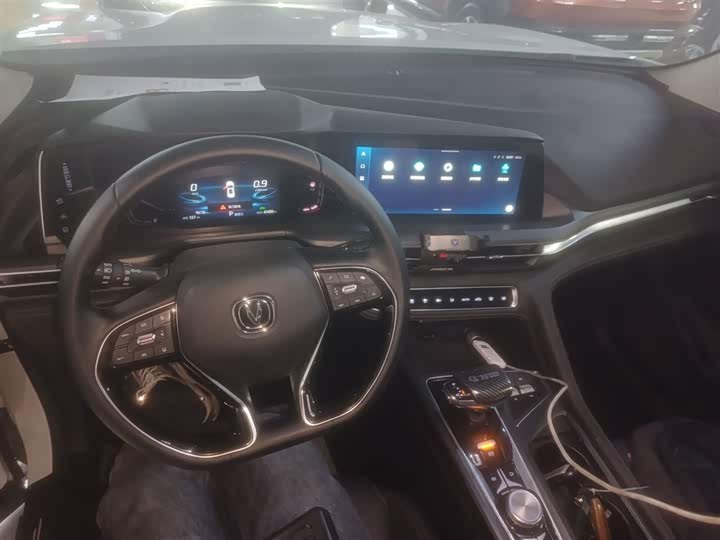 Фото 10 - Changan CS75 Plus