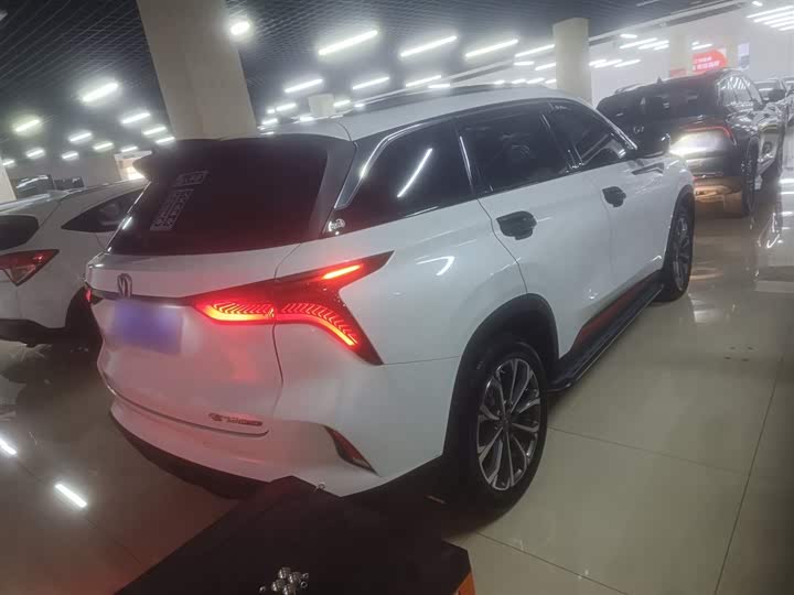 Фото 7 - Changan CS75 Plus